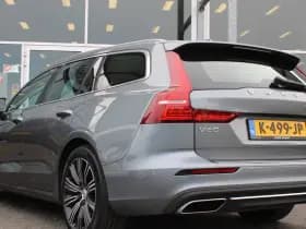 Volvo V60 T6 Recharge AWD R-Design thumbnail 3