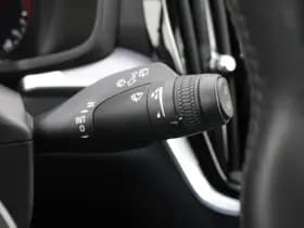 Volvo V60 T6 Recharge AWD R-Design thumbnail 27