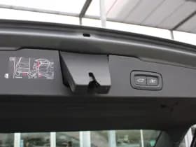 Volvo V60 T6 Recharge AWD R-Design thumbnail 8