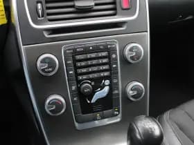Volvo V60 T3 Momentum thumbnail 25