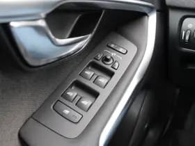 Volvo V40 Cross Country T3 Momentum thumbnail 17
