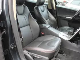 Volvo XC60 3.0 6 Cilinder! T6 AWD Momentum Youngtimer thumbnail 47