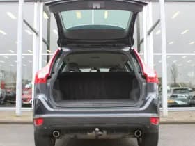 Volvo XC60 3.0 6 Cilinder! T6 AWD Momentum Youngtimer thumbnail 7