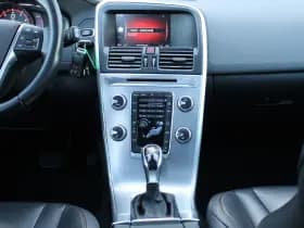 Volvo XC60 2.0 T5 FWD Polar+ thumbnail 40