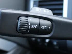 Volvo V70 2.5T Momentum thumbnail 19