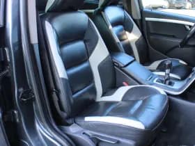 Volvo V70 2.5T Momentum thumbnail 48