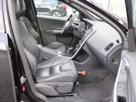 Volvo XC60 T5 FWD Summum thumbnail 40