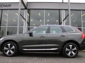 Volvo XC60 T8 Twin Engine AWD Momentum Pro thumbnail 2