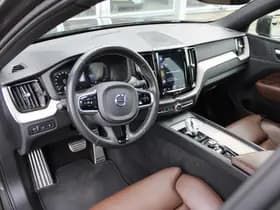 Volvo XC60 T8 Twin Engine AWD Momentum Pro thumbnail 13