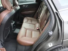 Volvo XC60 T8 Twin Engine AWD Momentum Pro thumbnail 17