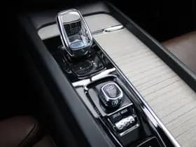 Volvo XC60 T8 Twin Engine AWD Momentum Pro thumbnail 29