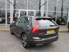 Volvo XC60 T8 Twin Engine AWD Momentum Pro thumbnail 32