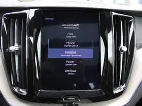 Volvo XC60 T8 Twin Engine AWD Momentum Pro thumbnail 40