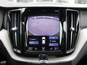 Volvo XC60 T8 Twin Engine AWD Momentum Pro thumbnail 43