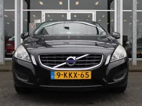 Volvo V60 T3 Automaat Momentum thumbnail 4