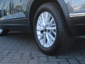 Volkswagen T-Roc 1.5 TSI Automaat Style Business thumbnail 60