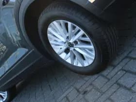 Volkswagen T-Roc 1.5 TSI Automaat Style Business thumbnail 62