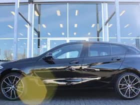 BMW 1 Serie 5-Drs 118i Automaat High Executive thumbnail 2