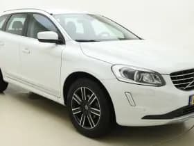 Volvo XC60 D3 150pk Polar+ / Lederen bekleding / Stoelverwarming / Elektr. verstelbare stoel / Trekhaak / All-season banden /