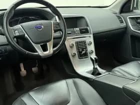 Volvo XC60 D3 150pk Polar+ / Lederen bekleding / Stoelverwarming / Elektr. verstelbare stoel / Trekhaak / All-season banden / thumbnail 14