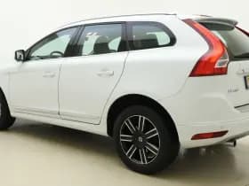 Volvo XC60 D3 150pk Polar+ / Lederen bekleding / Stoelverwarming / Elektr. verstelbare stoel / Trekhaak / All-season banden / thumbnail 9