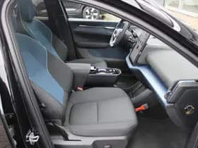 Volvo EX30 Single Motor Extended Range Ultra 69 kWh thumbnail 33