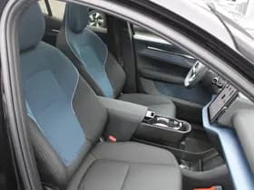 Volvo EX30 Single Motor Extended Range Ultra 69 kWh thumbnail 34