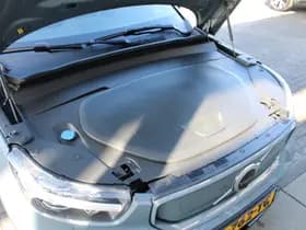 Volvo XC40 Recharge Pro thumbnail 36