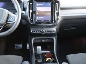 Volvo XC40 Recharge Pro thumbnail 40