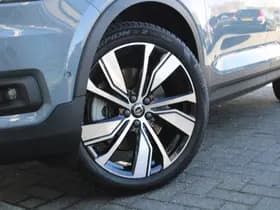 Volvo XC40 Recharge Pro thumbnail 10