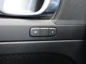 Volvo XC40 Recharge P8 AWD R-Design thumbnail 19