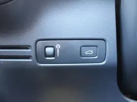 Volvo XC40 Recharge P8 AWD R-Design thumbnail 20