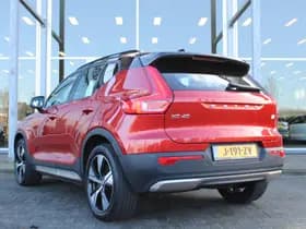 Volvo XC40 Recharge P8 AWD R-Design thumbnail 3
