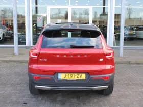 Volvo XC40 Recharge P8 AWD R-Design thumbnail 35