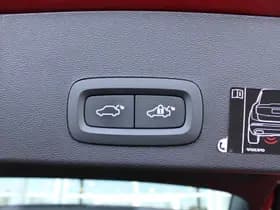 Volvo XC40 Recharge P8 AWD R-Design thumbnail 6