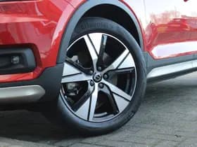 Volvo XC40 Recharge P8 AWD R-Design thumbnail 10