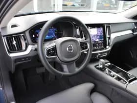 Volvo V60 2.0 T6 Plug-in hybrid AWD Plus Dark thumbnail 11