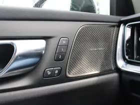 Volvo V60 2.0 T6 Plug-in hybrid AWD Plus Dark thumbnail 17