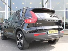 Volvo XC40 thumbnail 3