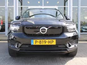 Volvo XC40 thumbnail 4