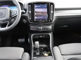 Volvo XC40 thumbnail 40