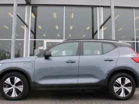Volvo XC40 thumbnail 2