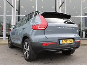 Volvo XC40 thumbnail 3