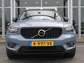 Volvo XC40 thumbnail 4