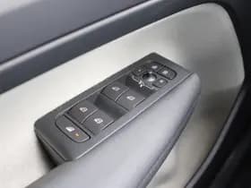 Volvo XC40 thumbnail 15