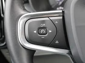 Volvo XC40 thumbnail 18