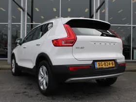 Volvo XC40 thumbnail 3