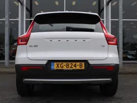 Volvo XC40 thumbnail 5