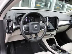 Volvo XC40 thumbnail 10