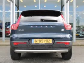 Volvo XC40 thumbnail 5
